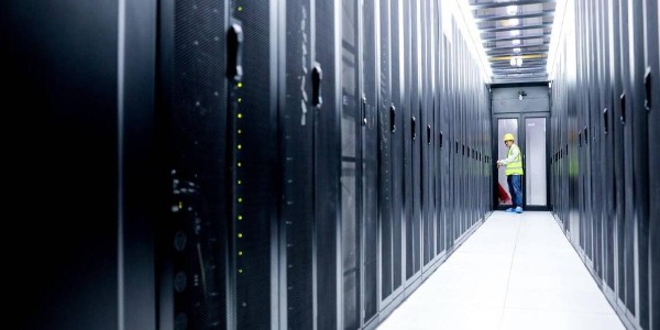 <i style='color:red'>机房动环</i>监控系统：机房稳定运行的坚实后盾